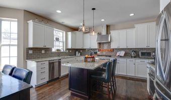 705 N Kaspar Ave, Arlington Heights, IL 60004