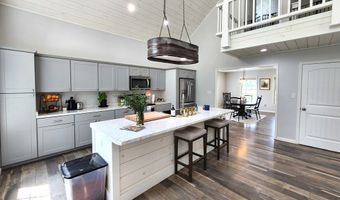 285 Tom White Rd, Big Sandy, TN 38221