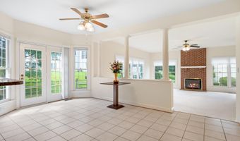 10604 MAPLECREST Ln, Potomac, MD 20854