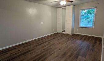 1406 Eastview Dr, Aberdeen, NC 28315