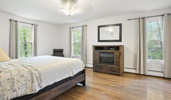 15 Roosevelt Dr, Bedford, NH 03110