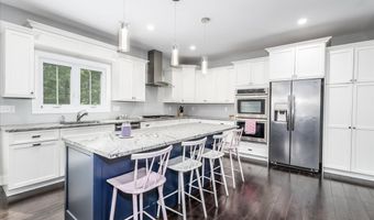 127 Putnam Park Rd, Bethel, CT 06801