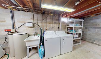 826 Minnie Maddern St, Albert Lea, MN 56007