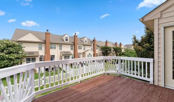 19608 EDGEMONT Sq, Ashburn, VA 20147