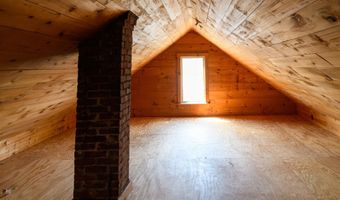 117 Oak Grove Ave, Brattleboro, VT 05301