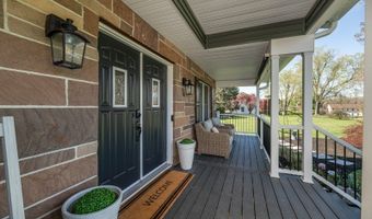 8 E Gate Dr, Alloway, NJ 07418
