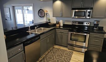 3019 1st St, Arnolds Park, IA 51331