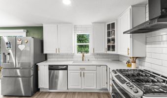 5044 Albany Dr, Columbus, OH 43232