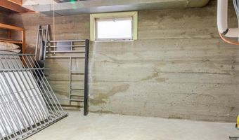 508 Circle Dr E, Cody, WY 82414