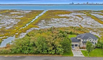 202 Burning Tree Blvd, Absecon, NJ 08201