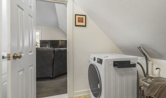 9 Pleasant St, Bath, ME 04530