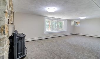6 Pine Ln, Johnston, RI 02919