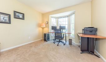 2058 Chardonnay Ct, Ann Arbor, MI 48108