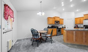 950 Clara Ct, Ammon, ID 83406