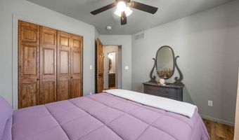 149 Country Club Ct, Anamosa, IA 52205