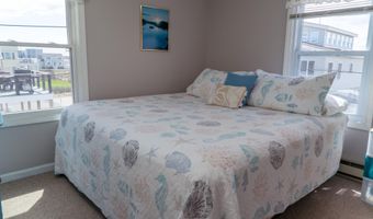 11 Walker St, Wells, ME 04090