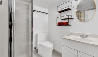 6020 BROAD St, Bethesda, MD 20816