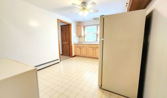 7 Stephens Ct, Clinton, CT 06413