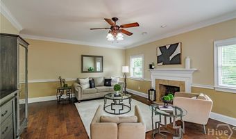 124 Pin Oak Ct, Athens, GA 30606