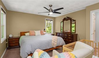 28 Narragansett Rd, Cumberland, RI 02864