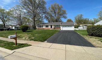 433 Essen Ln, Ballwin, MO 63021