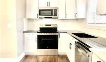 216 Maple Ave, Barrington, RI 02806