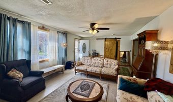 111 W Lee St, Aurora, MO 65605