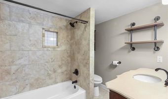 802 F St, Barling, AR 72923