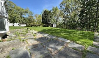 4 Noonan Ln, Albany, NY 12209