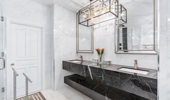 32 Princeville Ln, Las Vegas, NV 89113