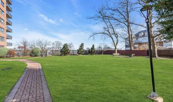 10 Ocean Blvd 4D, Atlantic Highlands, NJ 07716