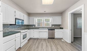 607 NW Jefferson St, Bentonville, AR 72712