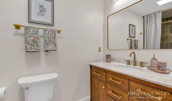 165 Leighway Ln, Banner Elk, NC 28604