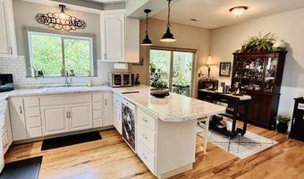17166 MOUNTAIN Dr, Brookings, OR 97415