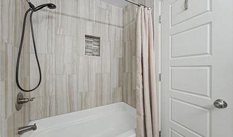 4 Evesham Ln, Bella Vista, AR 72714