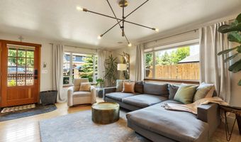 820 NW 12th St, Bend, OR 97703