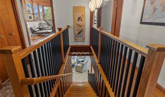 25 Logan Rd, Alton, IL 62002