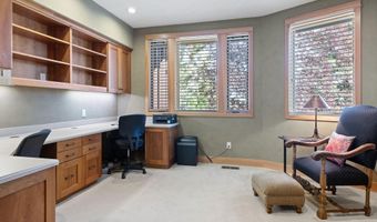 3352 NW Windwood Way, Bend, OR 97703