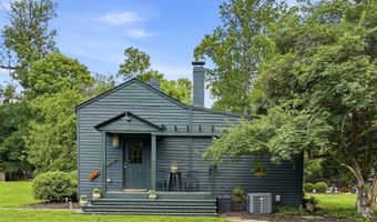 11005 Park Rd, Anchorage, KY 40223
