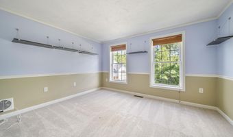 95 Lady Slipper Ln, Chester, NH 03036