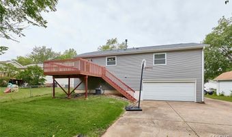 241 Valleyoak Ct, Ballwin, MO 63021