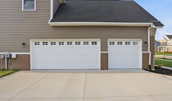 430 Pineway Dr, Ann Arbor, MI 48103