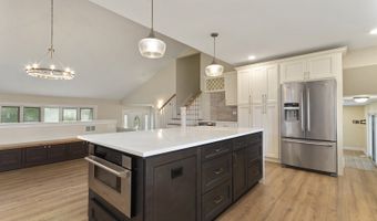 2003 E Lillian Ln, Arlington Heights, IL 60004