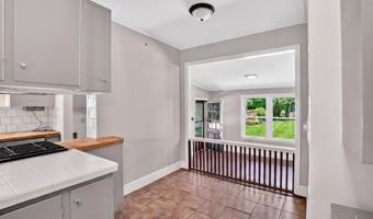 512 Carrison St, Camden, SC 29020