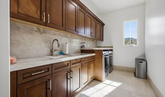 27417 Park Vista Rd, Agoura Hills, CA 91301