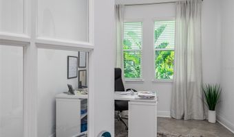 5330 SILVER SUN Dr, Apollo Beach, FL 33572