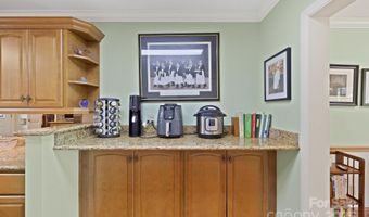 700 Crowfields Ln, Asheville, NC 28803