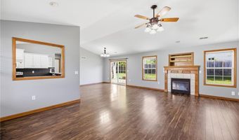 218 Hillside Dr, Baldwin City, KS 66006