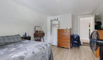 81 Main St, Raymond, NH 03077