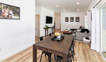 926 23rd Pl, Des Moines, IA 50312